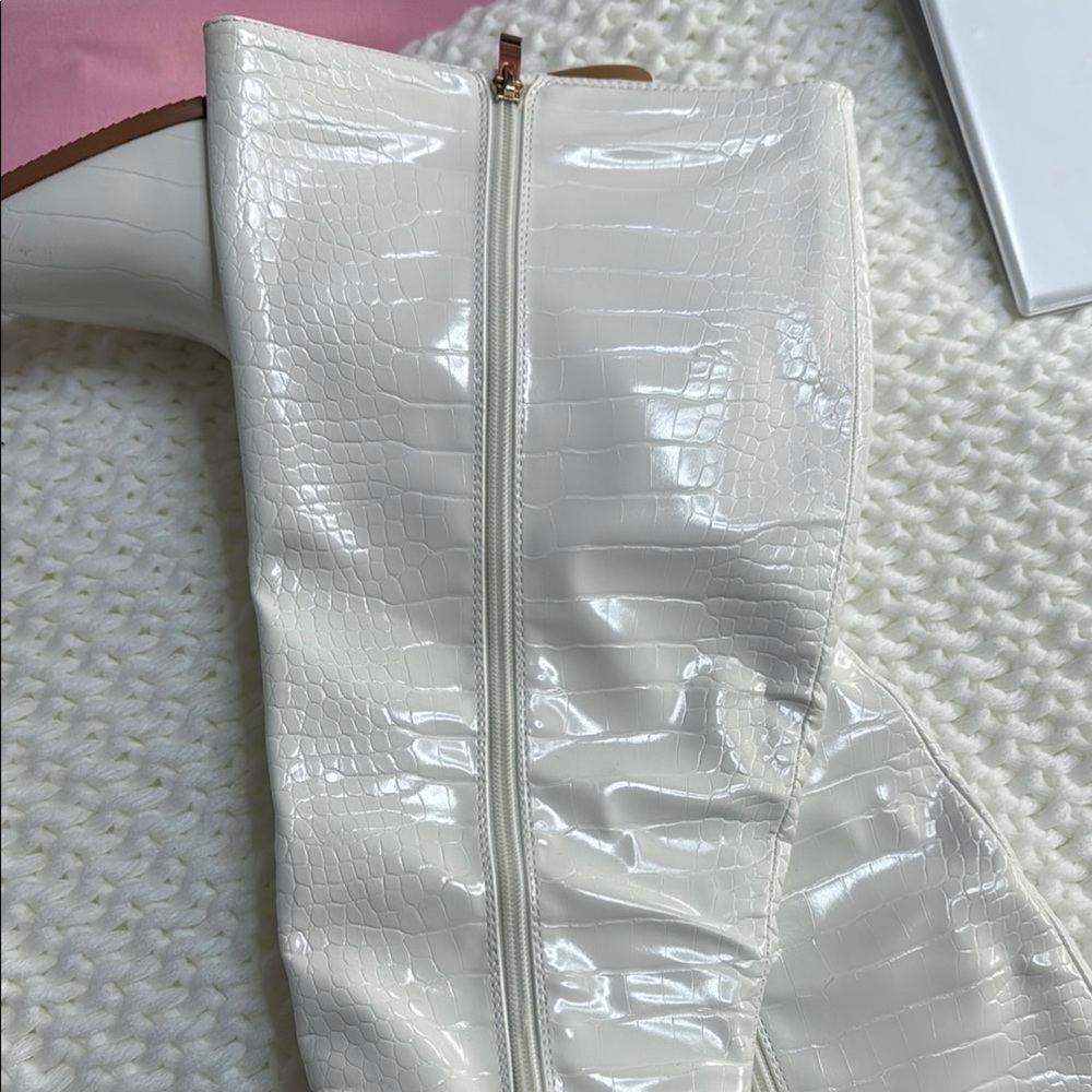 High Boots - Picture 4 of 7